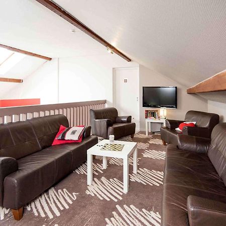 Ibis Avallon Magny  Екстер'єр фото