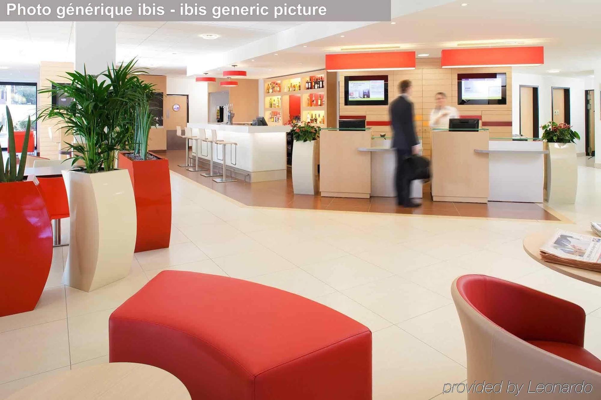 Ibis Avallon Magny  Екстер'єр фото