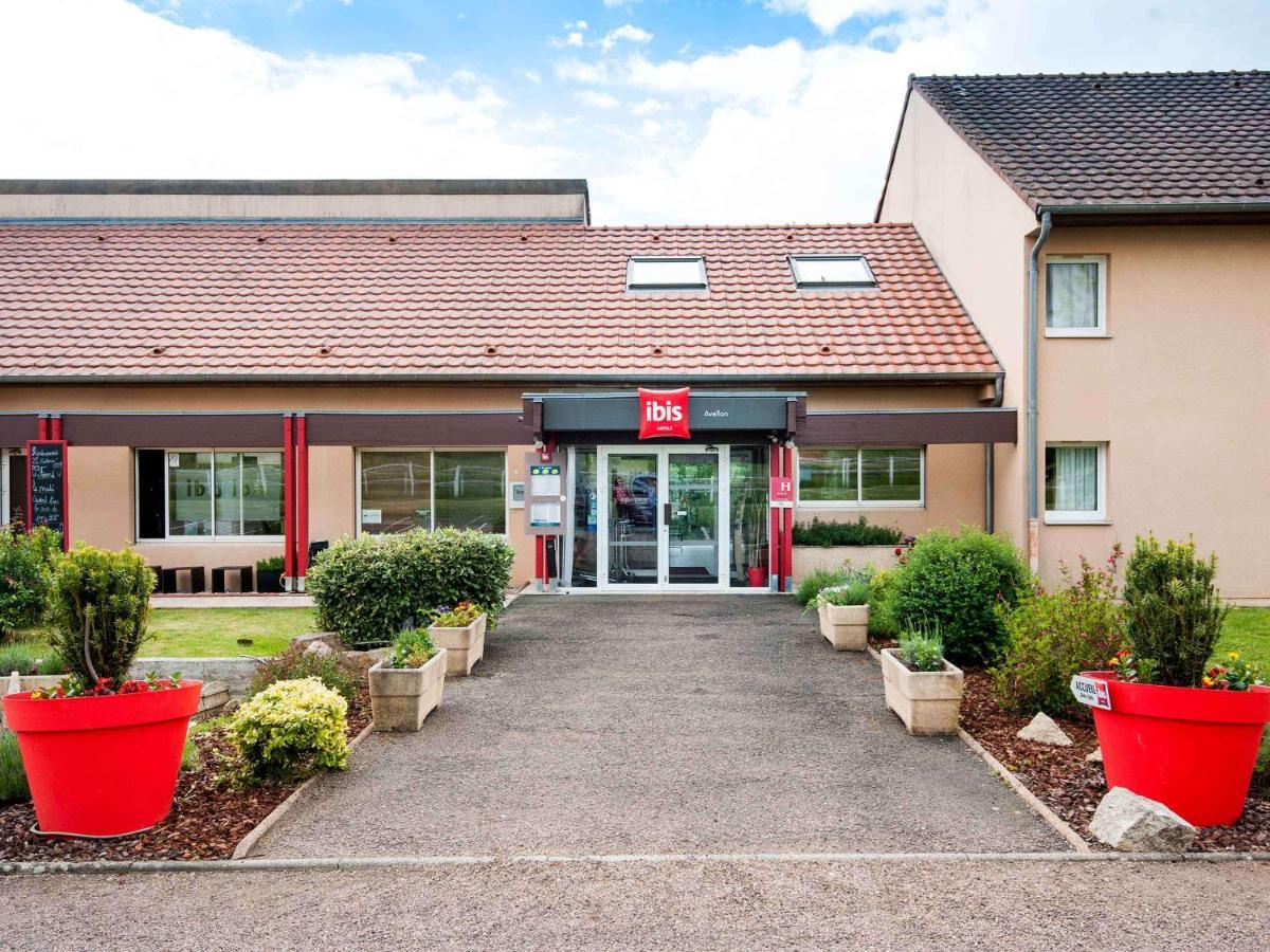Ibis Avallon Magny  Екстер'єр фото